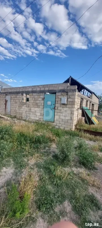 Satılır 2 otaqlı həyət evi 178 m²
