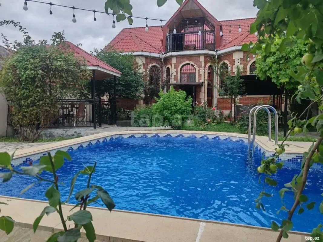 Kirayə verilir 4 otaqlı həyət evi 220 m²