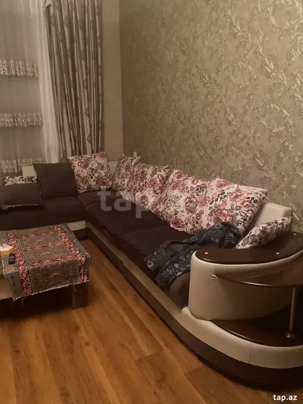 Kirayə verilir 2 otaqlı yeni tikili 45 m²