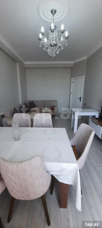 Kirayə verilir 2 otaqlı yeni tikili 70 m²