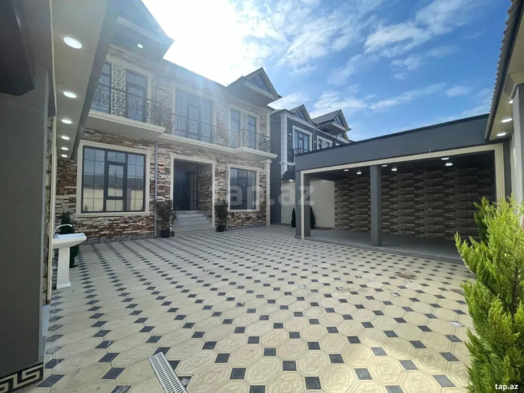Satılır 5 otaqlı həyət evi 200 m²