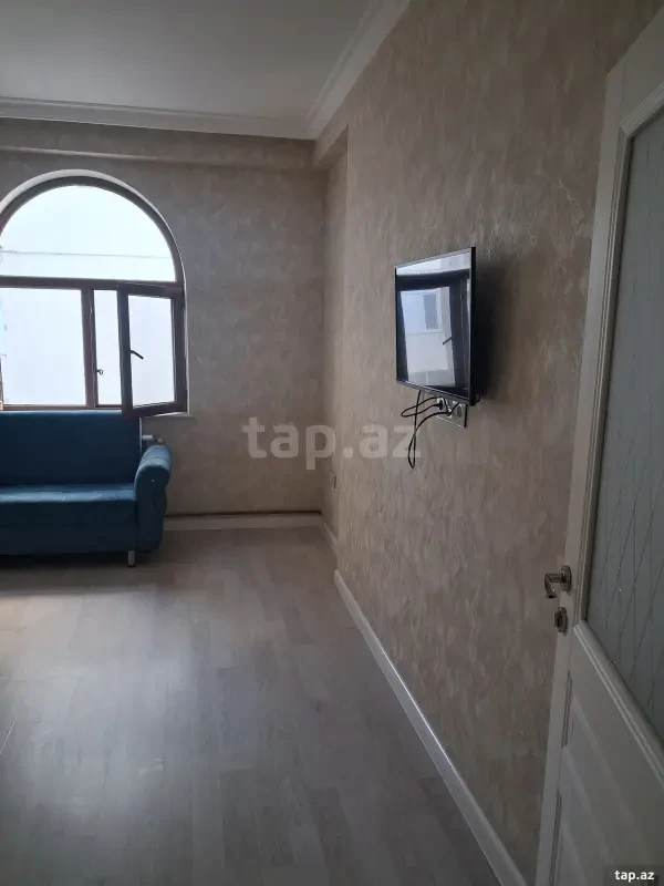 Kirayə verilir 2 otaqlı yeni tikili 50 m²