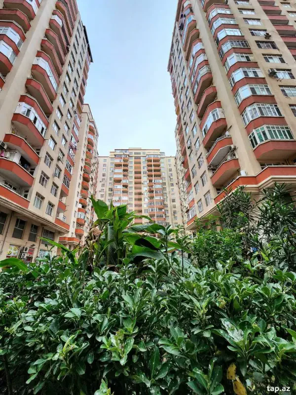 Satılır 2 otaqlı yeni tikili 102 m²
