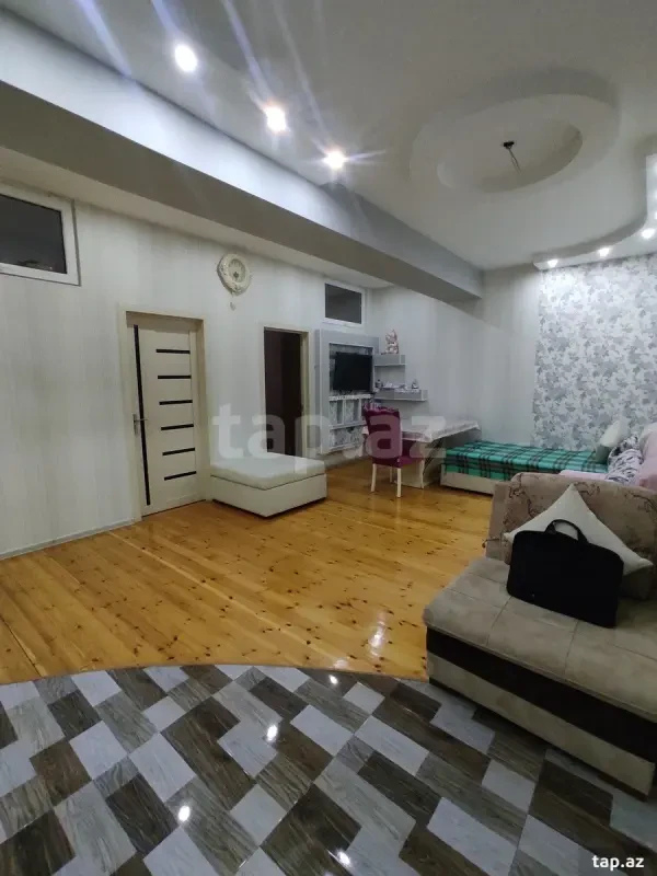 Kirayə verilir 3 otaqlı yeni tikili 70 m²