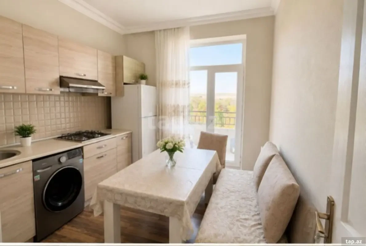 Satılır 3 otaqlı yeni tikili 82 m²