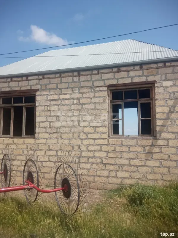 Satılır 1 otaqlı həyət evi 8 m²