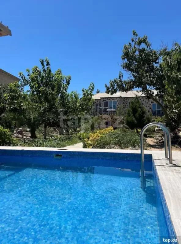 Kirayə verilir 3 otaqlı həyət evi 200 m²