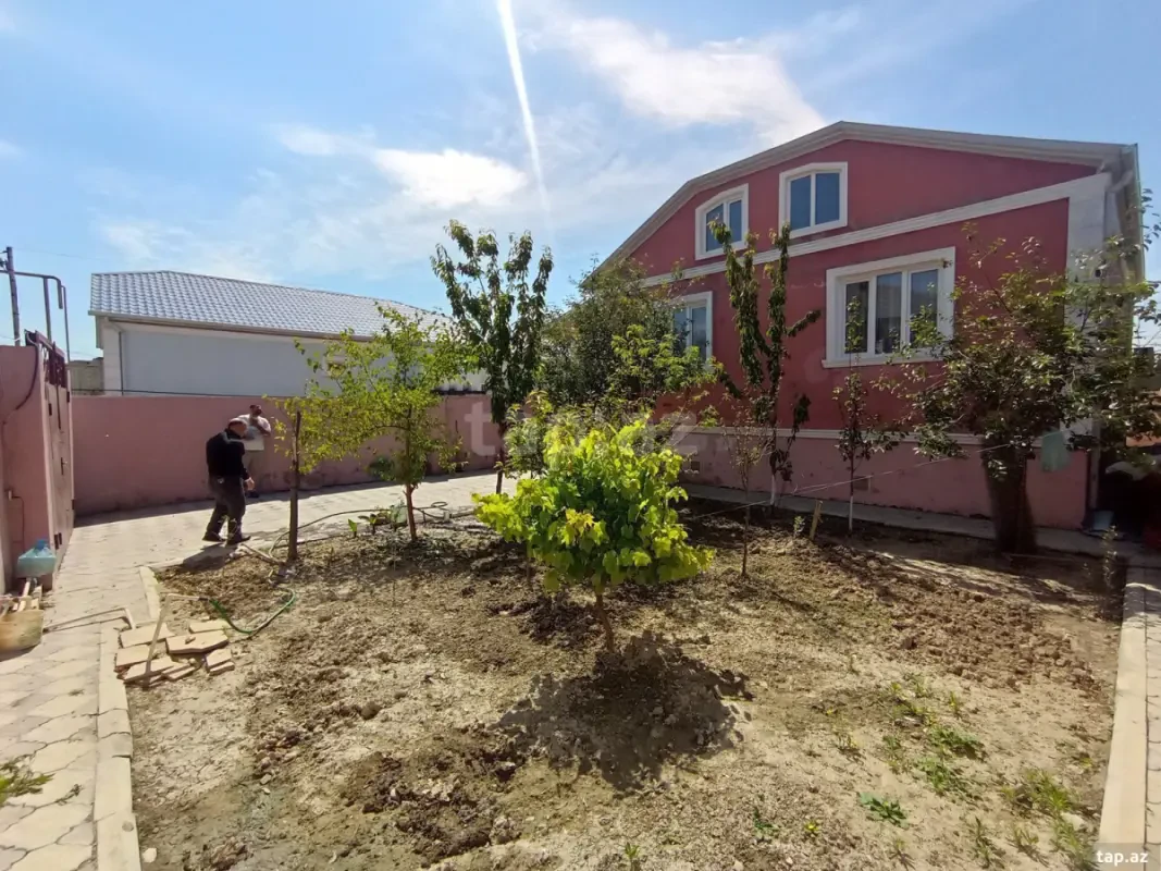 Satılır 3 otaqlı həyət evi 130 m²