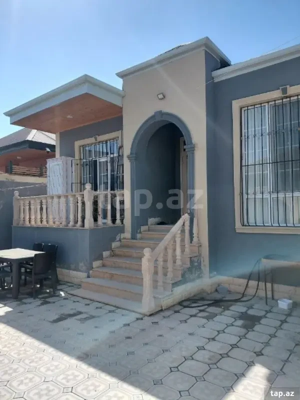 Satılır 4 otaqlı həyət evi 100 m²