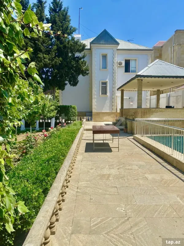 Kirayə verilir 5 otaqlı həyət evi 300 m²