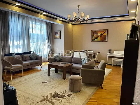 Kirayə verilir 4 otaqlı həyət evi 200 m² — Bakı, Badamdar 4 otaq 200.00 m²