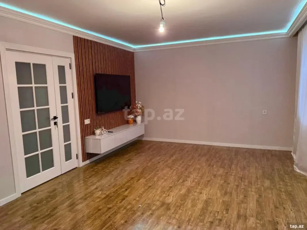 Satılır 4 otaqlı mənzil 120 m²