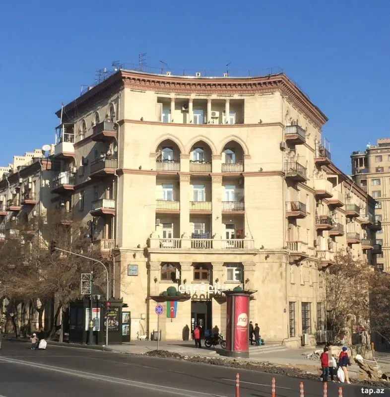 Kirayə verilir 2 otaqlı mənzil 75 m²
