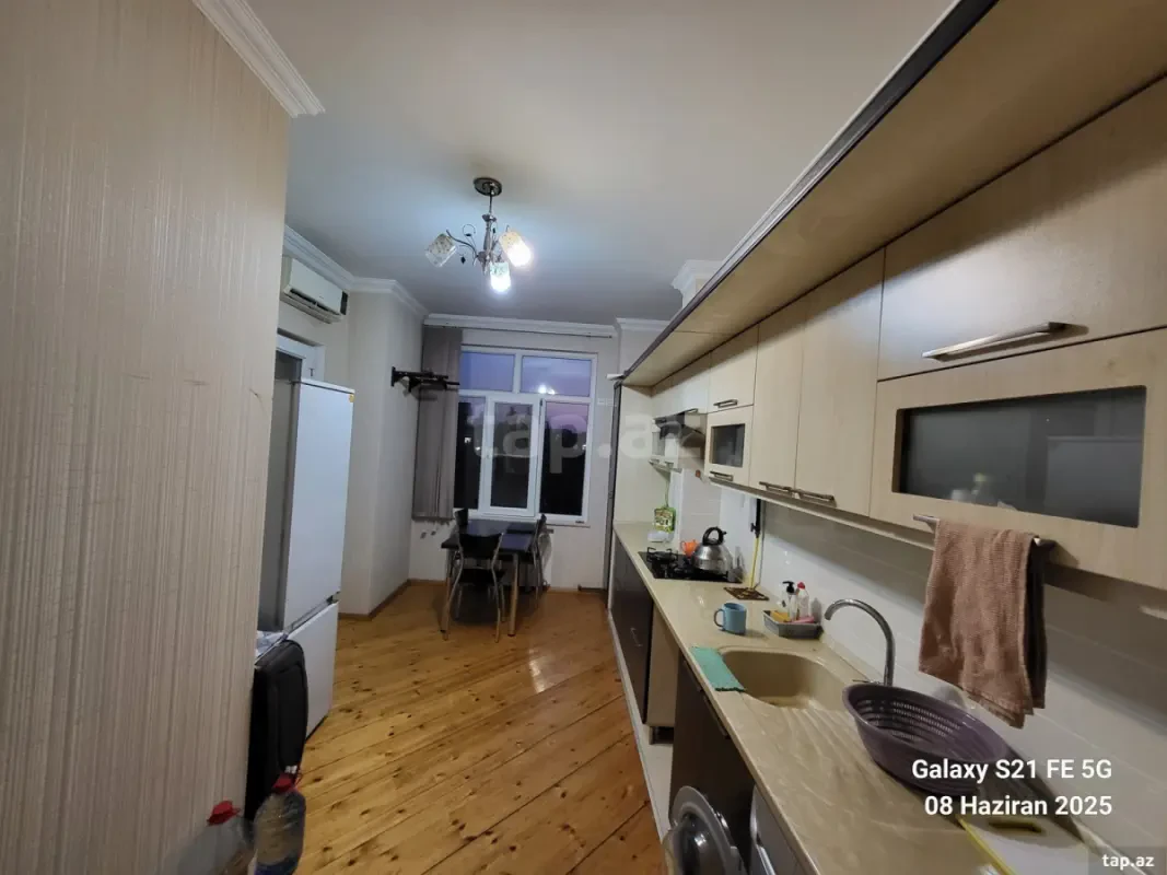 Kirayə verilir 2 otaqlı yeni tikili 90 m²