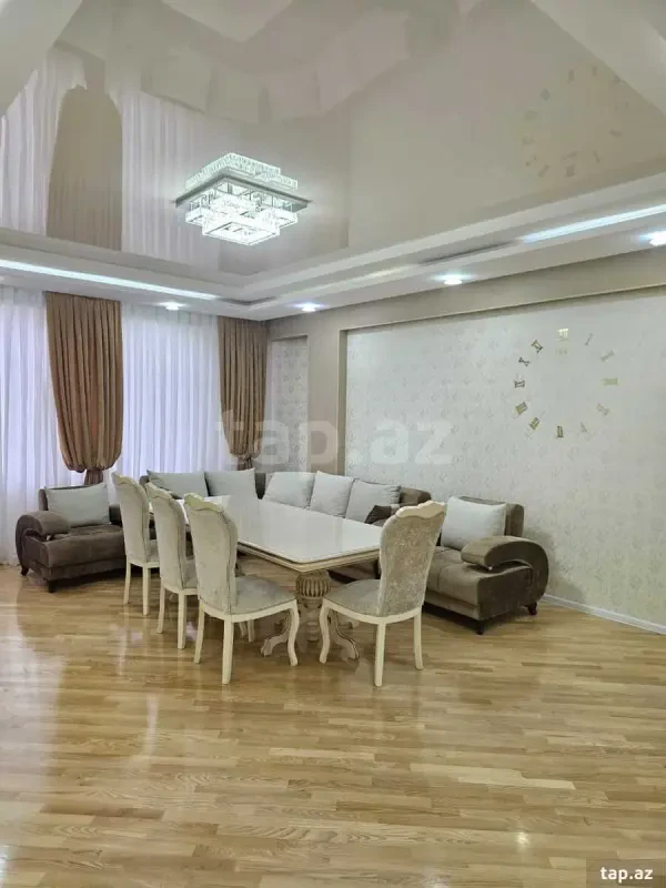 Kirayə verilir 3 otaqlı yeni tikili 154 m²
