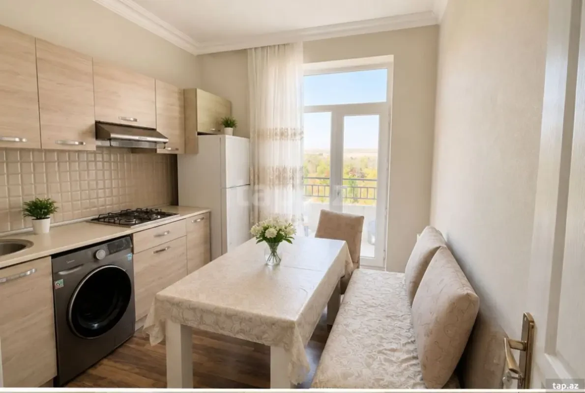 Satılır 3 otaqlı yeni tikili 75 m²