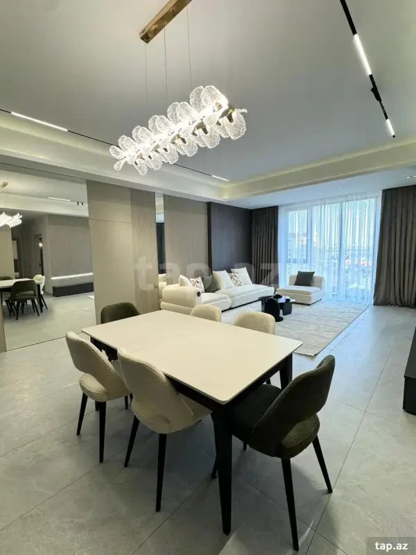 Kirayə verilir 3 otaqlı yeni tikili 110 m²