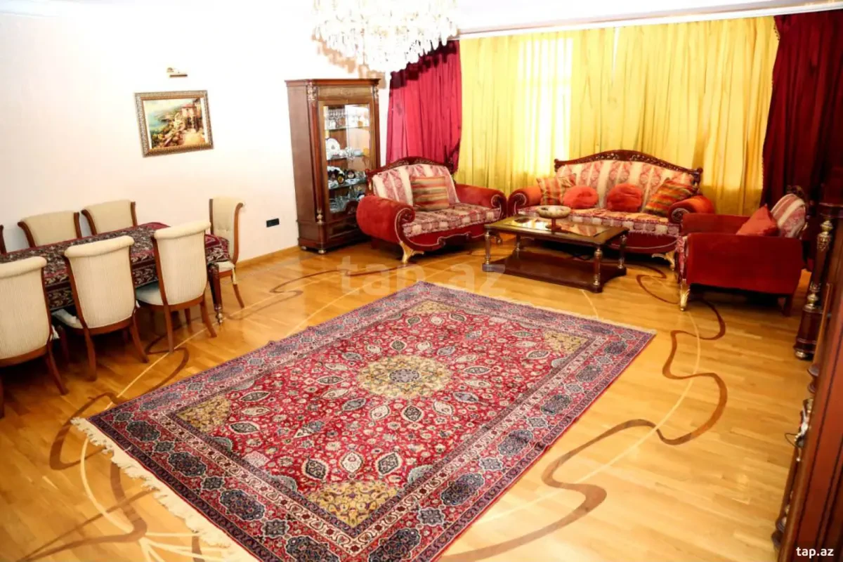 Kirayə verilir 4 otaqlı yeni tikili 210 m²