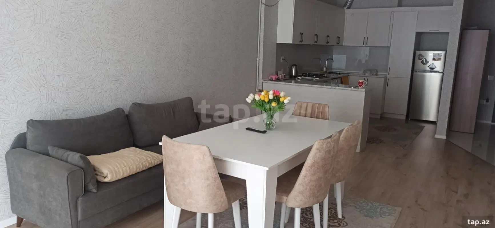 Kirayə verilir 2 otaqlı yeni tikili 73 m²