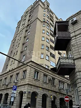 Kirayə verilir 4 otaqlı yeni tikili 176 m² — Bakı 4 otaq 176.00 m²