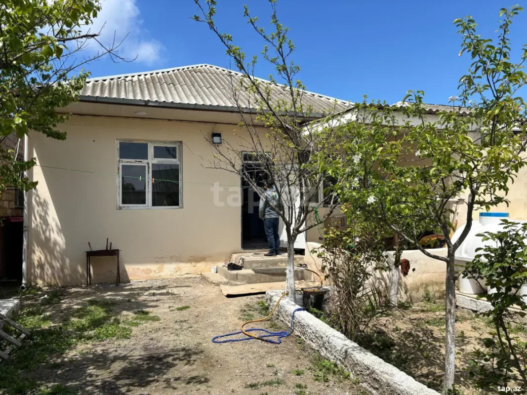 Satılır 2 otaqlı həyət evi 85 m²