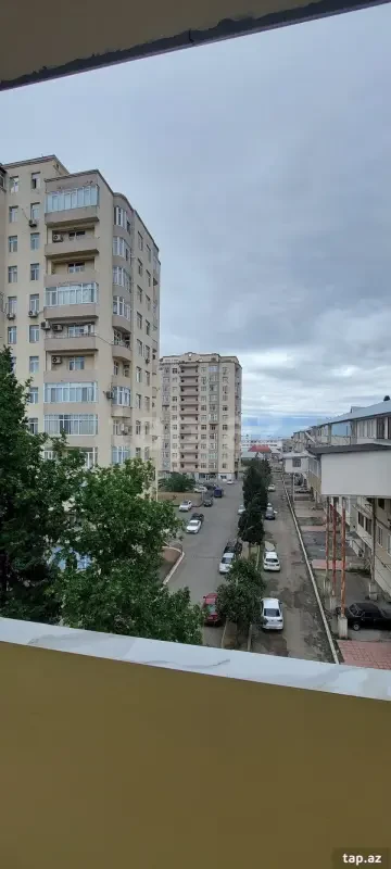 Kirayə verilir 4 otaqlı mənzil 100 m²