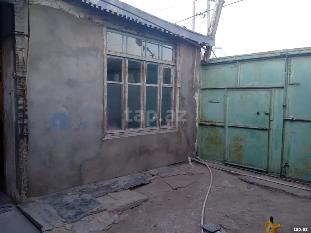 Satılır 5 otaqlı həyət evi 200 m²