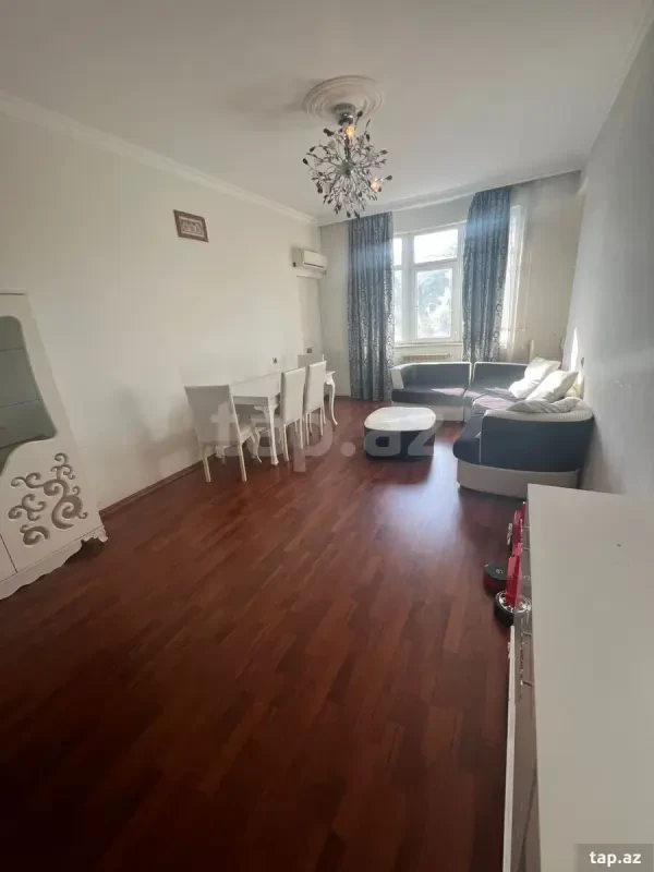 Kirayə verilir 3 otaqlı yeni tikili 90 m²