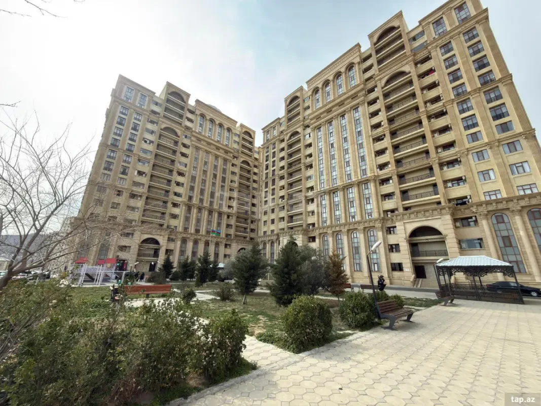 Satılır 3 otaqlı yeni tikili 115 m²