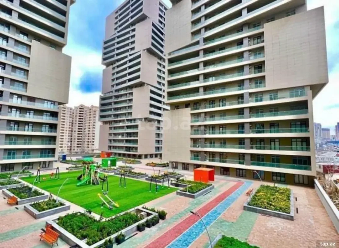 Kirayə verilir 3 otaqlı yeni tikili 156 m²