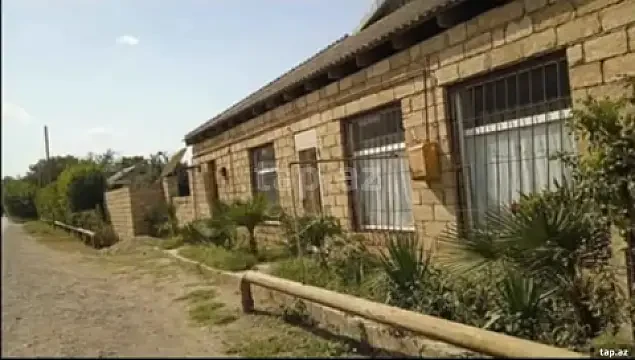 Satılır 4 otaqlı həyət evi 200 m² — Cəlilabad 4 otaq 200.00 m²