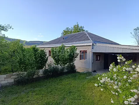 Kirayə verilir 3 otaqlı həyət evi 120 m² — Quba 3 otaq 120.00 m²