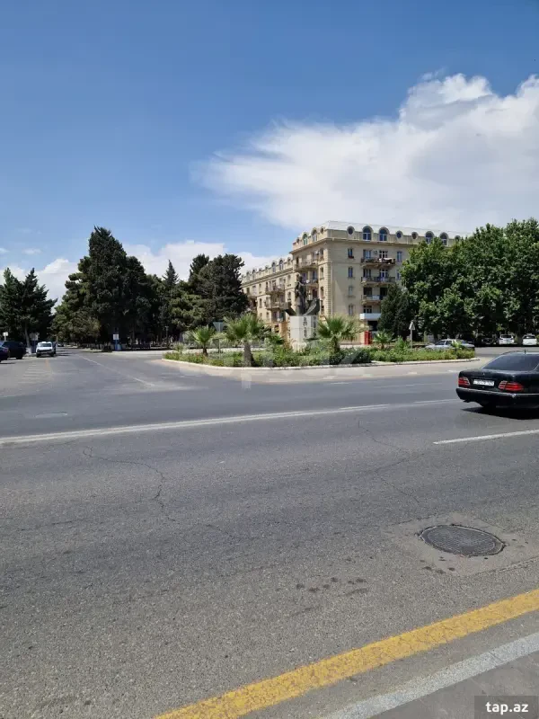 Kirayə verilir 3 otaqlı yeni tikili 90 m²