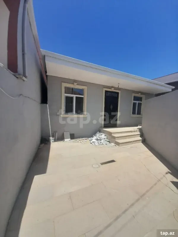 Satılır 3 otaqlı həyət evi 150 m²