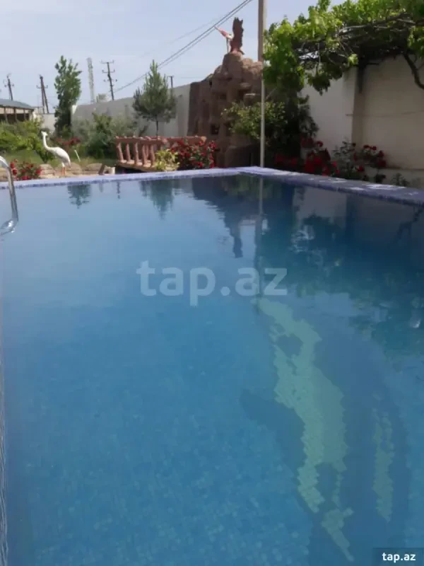 Kirayə verilir 6 otaqlı həyət evi 440 m²