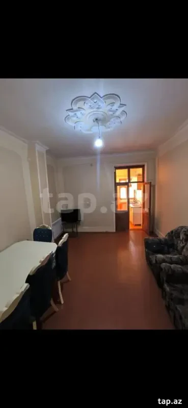 Kirayə verilir 2 otaqlı mənzil 45 m²
