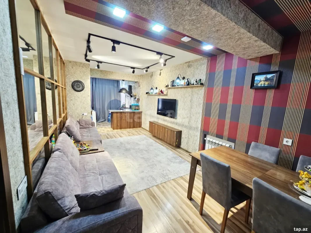 Satılır 3 otaqlı yeni tikili 75 m²