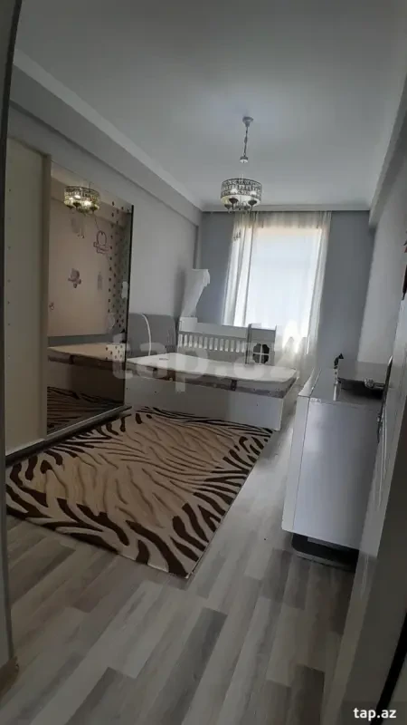 Kirayə verilir 2 otaqlı yeni tikili 80 m²