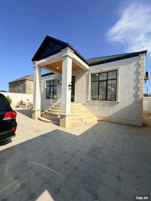 Satılır 4 otaqlı həyət evi 700 m²