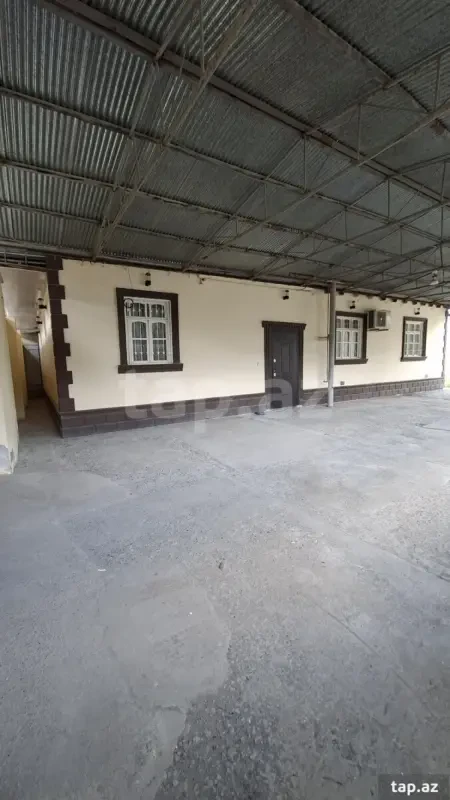 Kirayə verilir 4 otaqlı həyət evi 130 m²