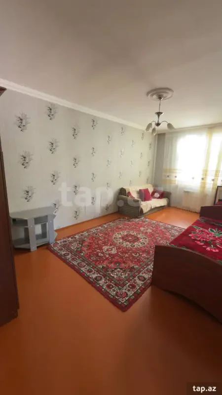Kirayə verilir 2 otaqlı mənzil 80 m²