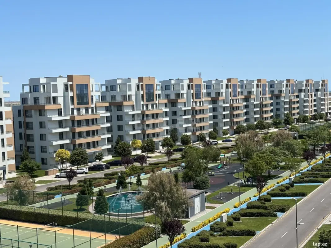 Satılır 5 otaqlı yeni tikili 365 m²