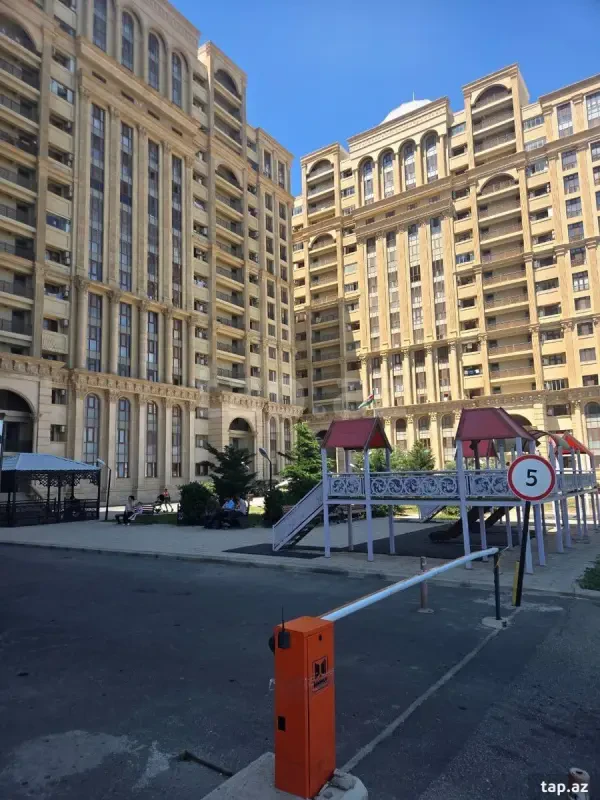 Satılır 3 otaqlı yeni tikili 118 m²