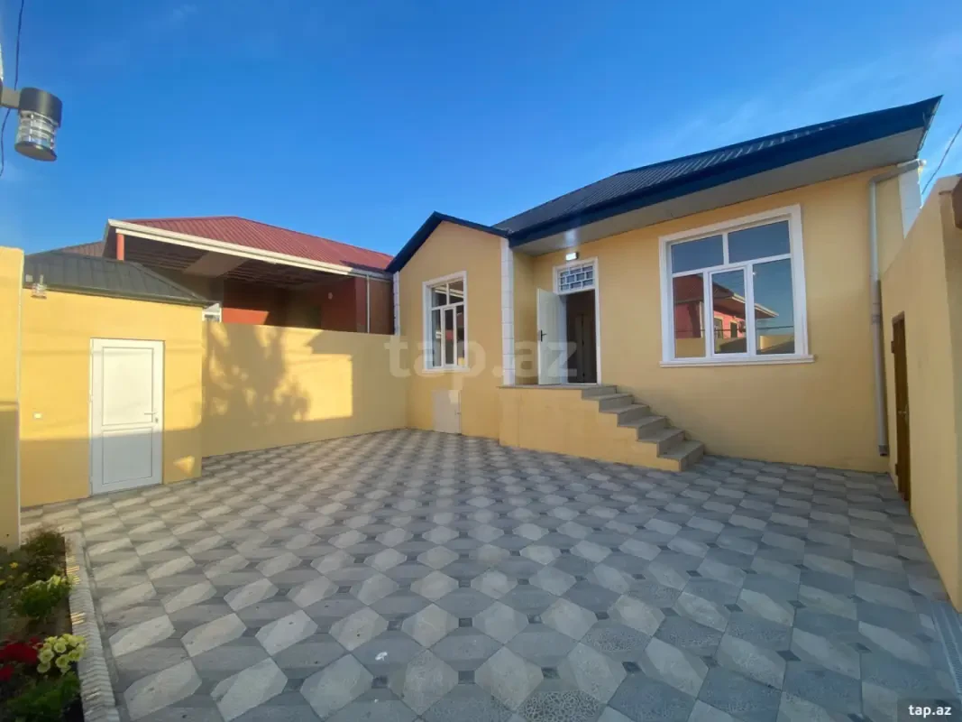 Satılır 4 otaqlı həyət evi 200 m²