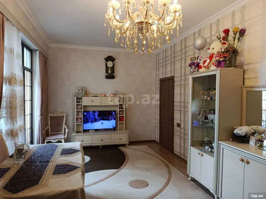 Kirayə verilir 3 otaqlı yeni tikili 120 m²