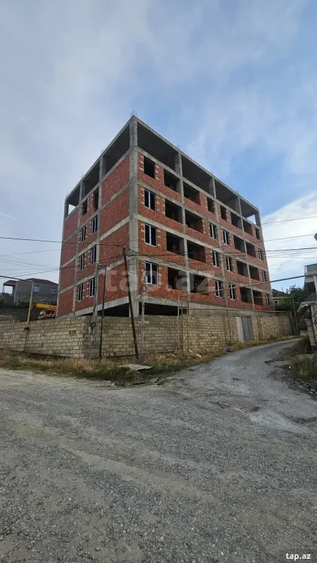 Satılır 1 otaqlı yeni tikili 42 m²