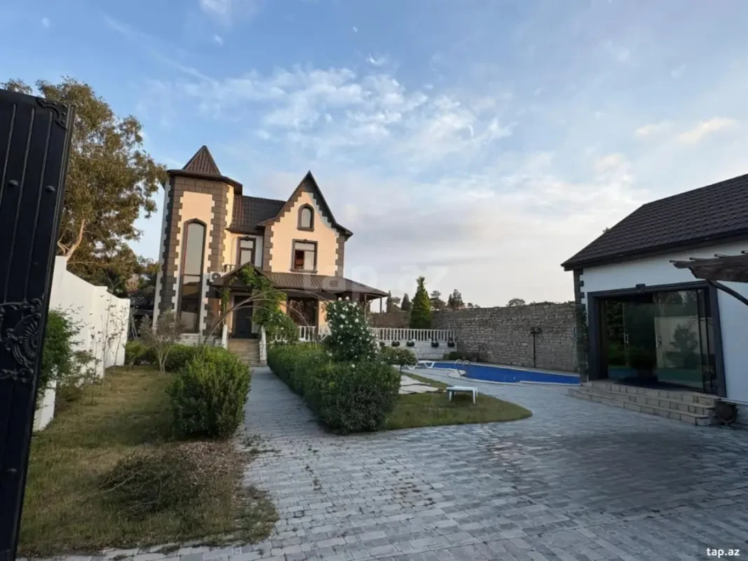 Kirayə verilir 5 otaqlı həyət evi 300 m²