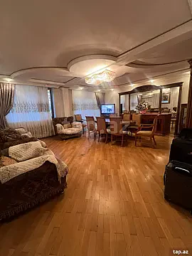 Satılır 5 otaqlı mənzil 130 m² — Bakı, Bakıxanov 5 otaq 130.00 m²