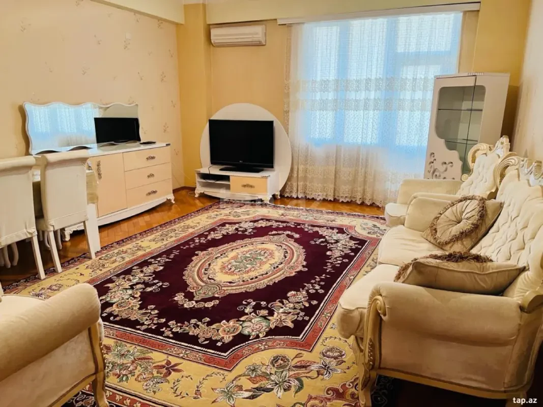 Kirayə verilir 2 otaqlı yeni tikili 90 m²