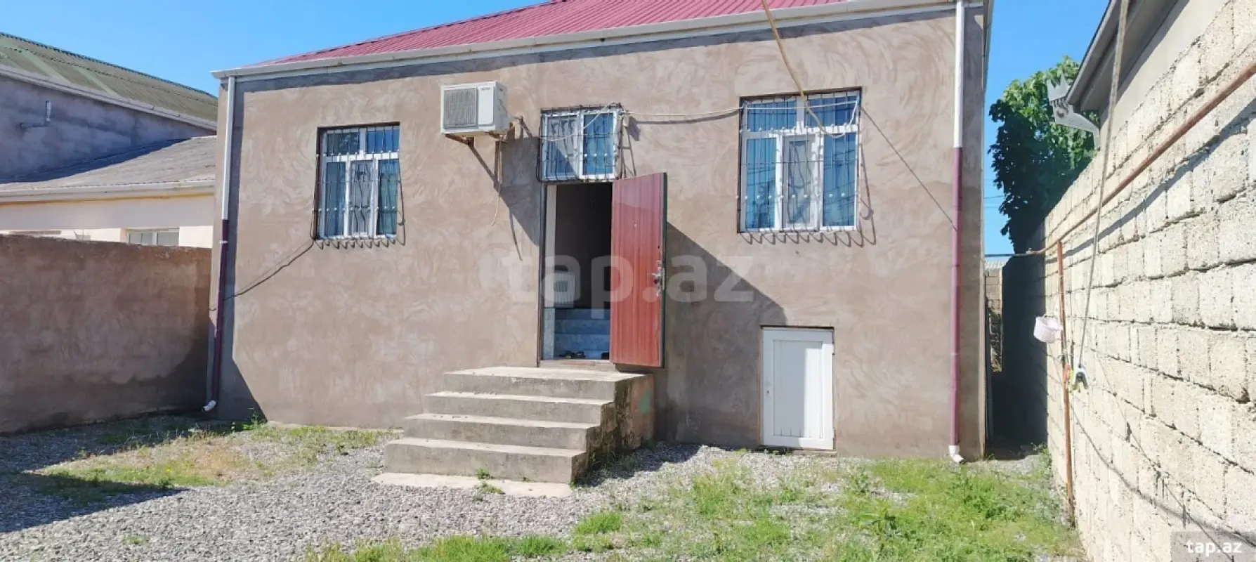Satılır 5 otaqlı həyət evi 120 m²
